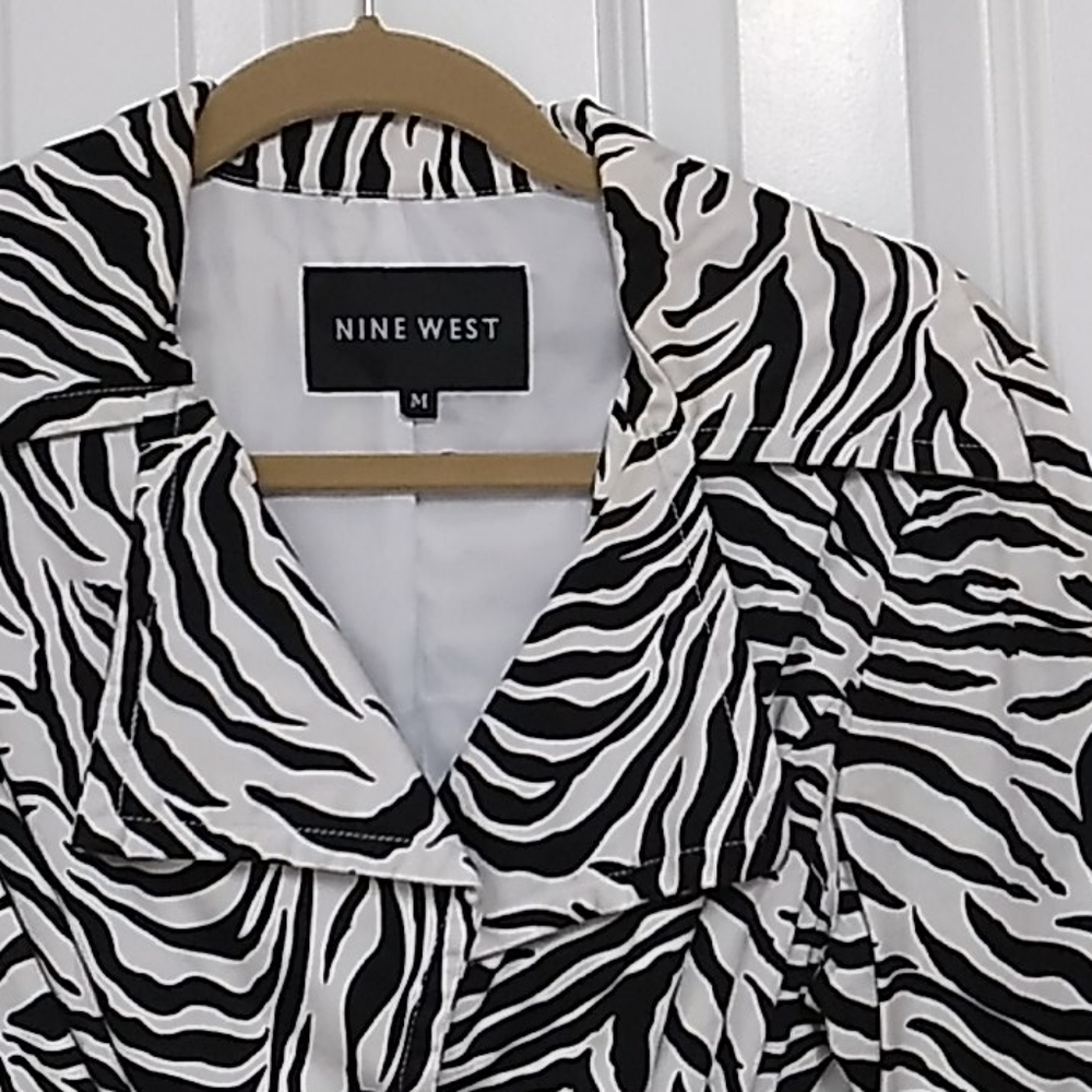 Coat - Picture 2 of 4